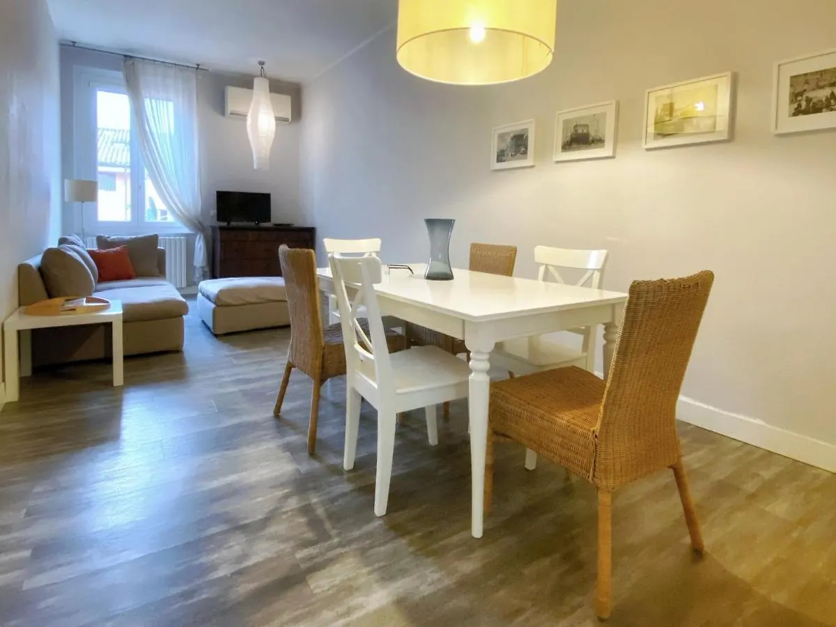 Ur-Nest D\'Azeglio B location